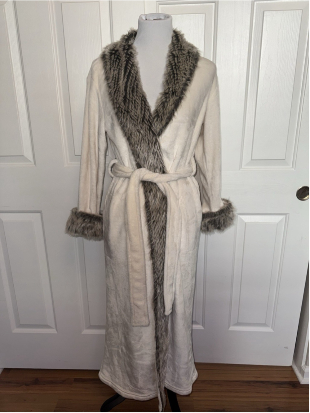 Natori XS Faux Fur Trim Plush Maxi Robe Ivory Belted Glam Luxury Old Hollywood